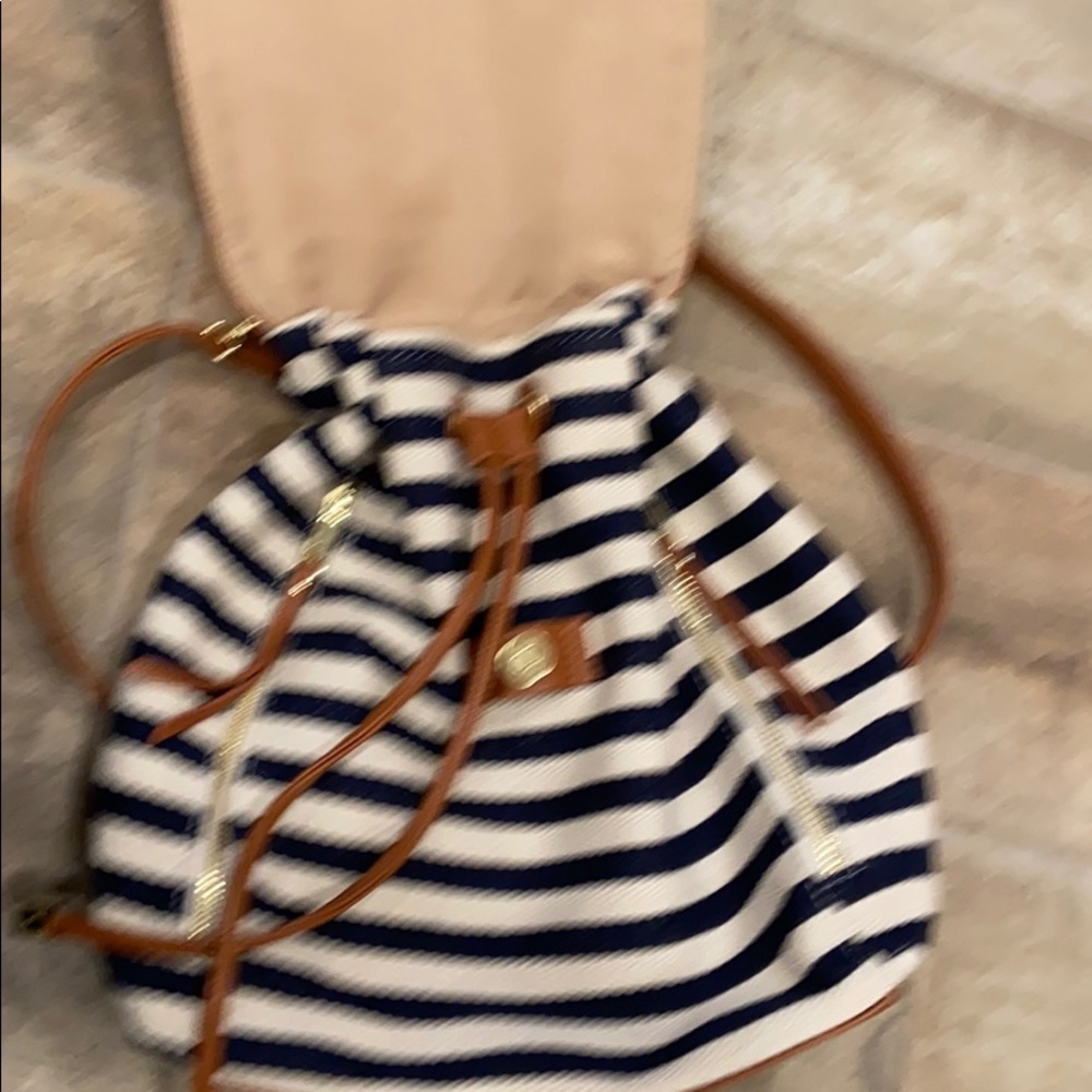 Striped back pack - Picture 2 of 3